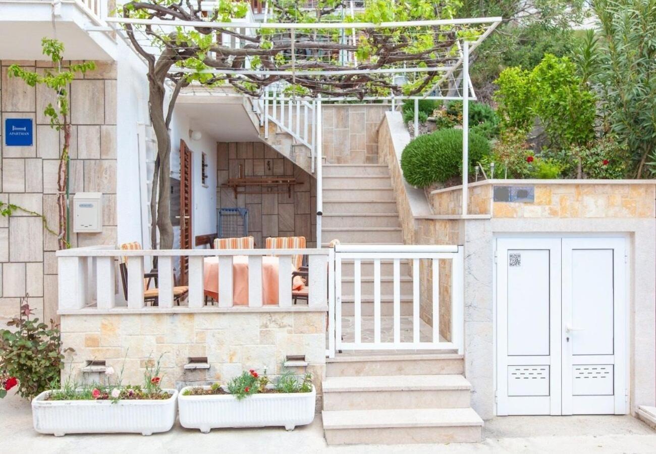 Apartment Ante M Brela Εξωτερικό φωτογραφία
